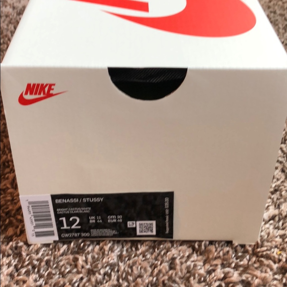 🆕 Benassi X Stussy by Nike “Bright Cactus” slipon - Picture 3 of 8
